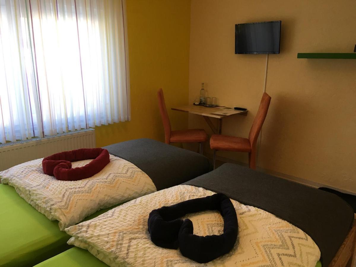 Pension Zum Rothaarsteig Netphen Bagian luar foto